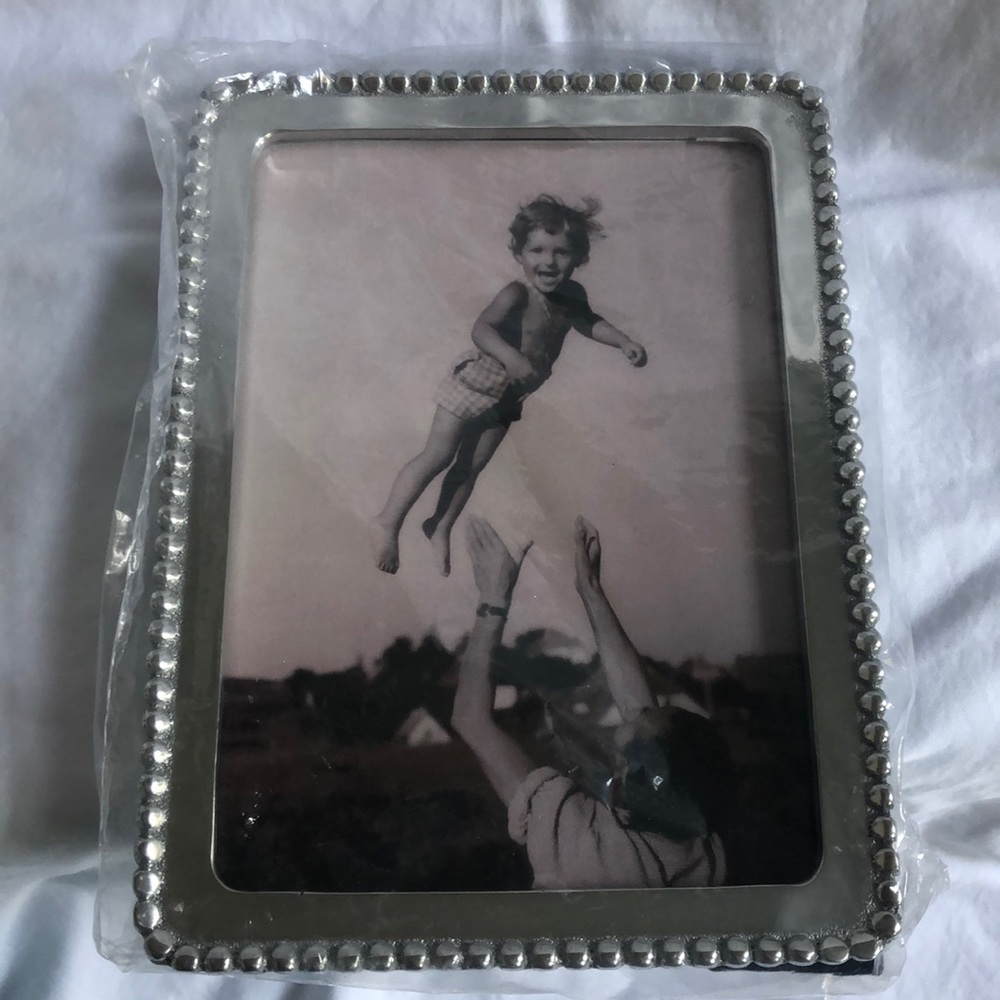 Beautiful 5x7 Mariposa frame